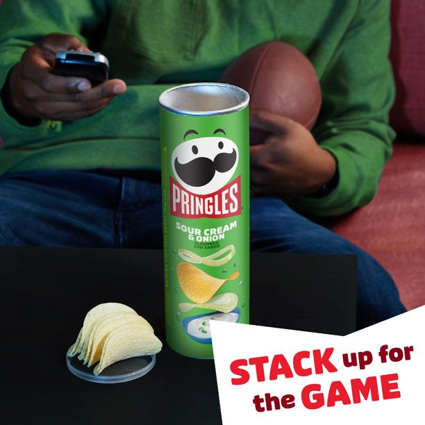Bánh snack khoai tây Pringles Cream Onion 158g (vị kem hành) - hình ảnh chi tiết 3