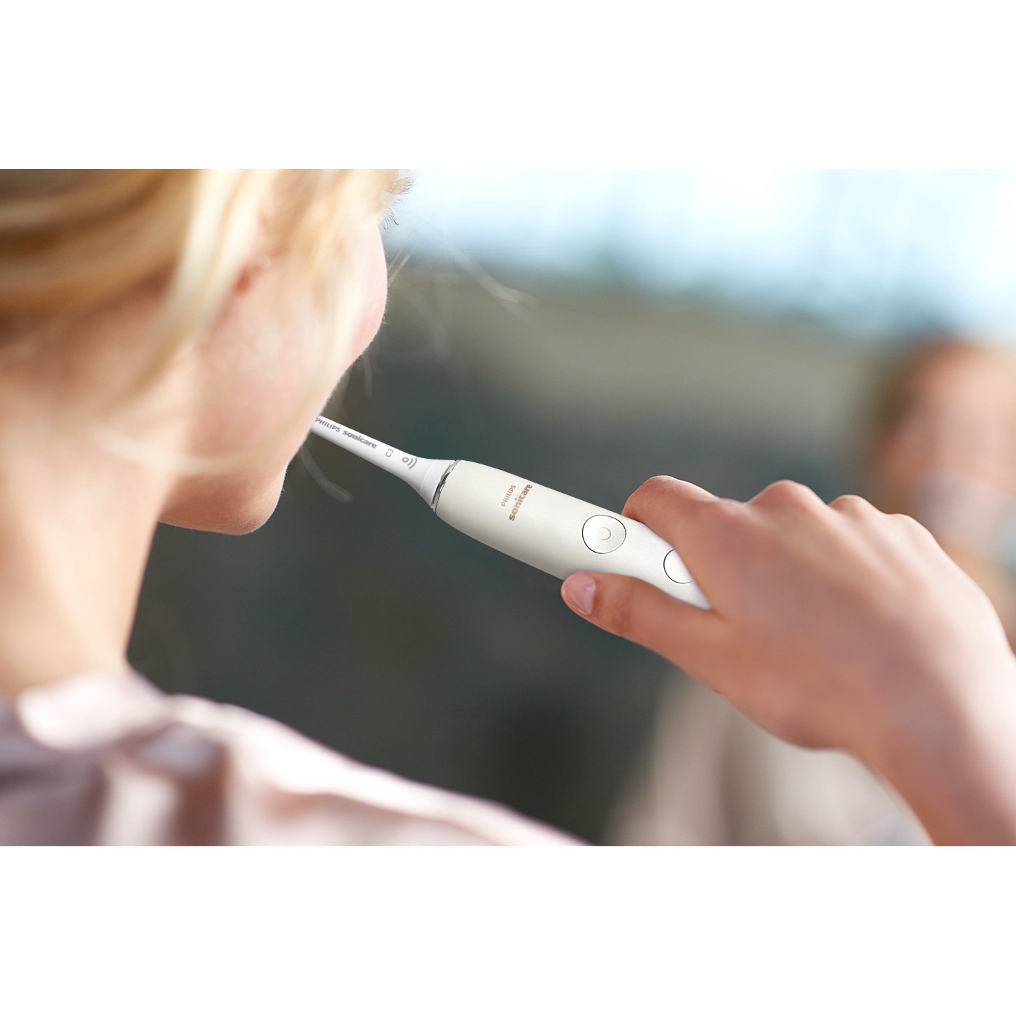 Bàn chải điện Philips Sonicare DiamondClean Connected Rechargeable Toothbrush, 2-pack - hình ảnh chi tiết 4