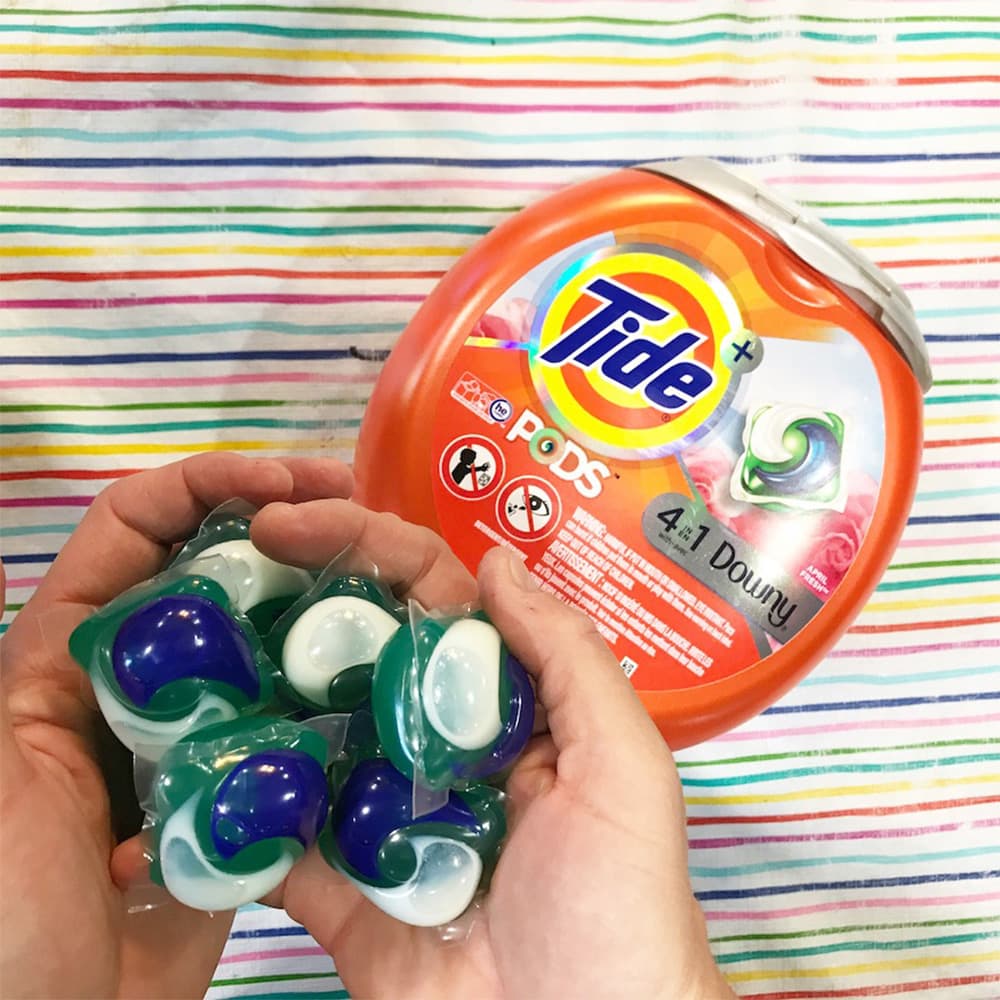 Viên giặt Tide Pods 4 trong 1 Downy 2.85kg (104 viên) - hình ảnh chi tiết 2